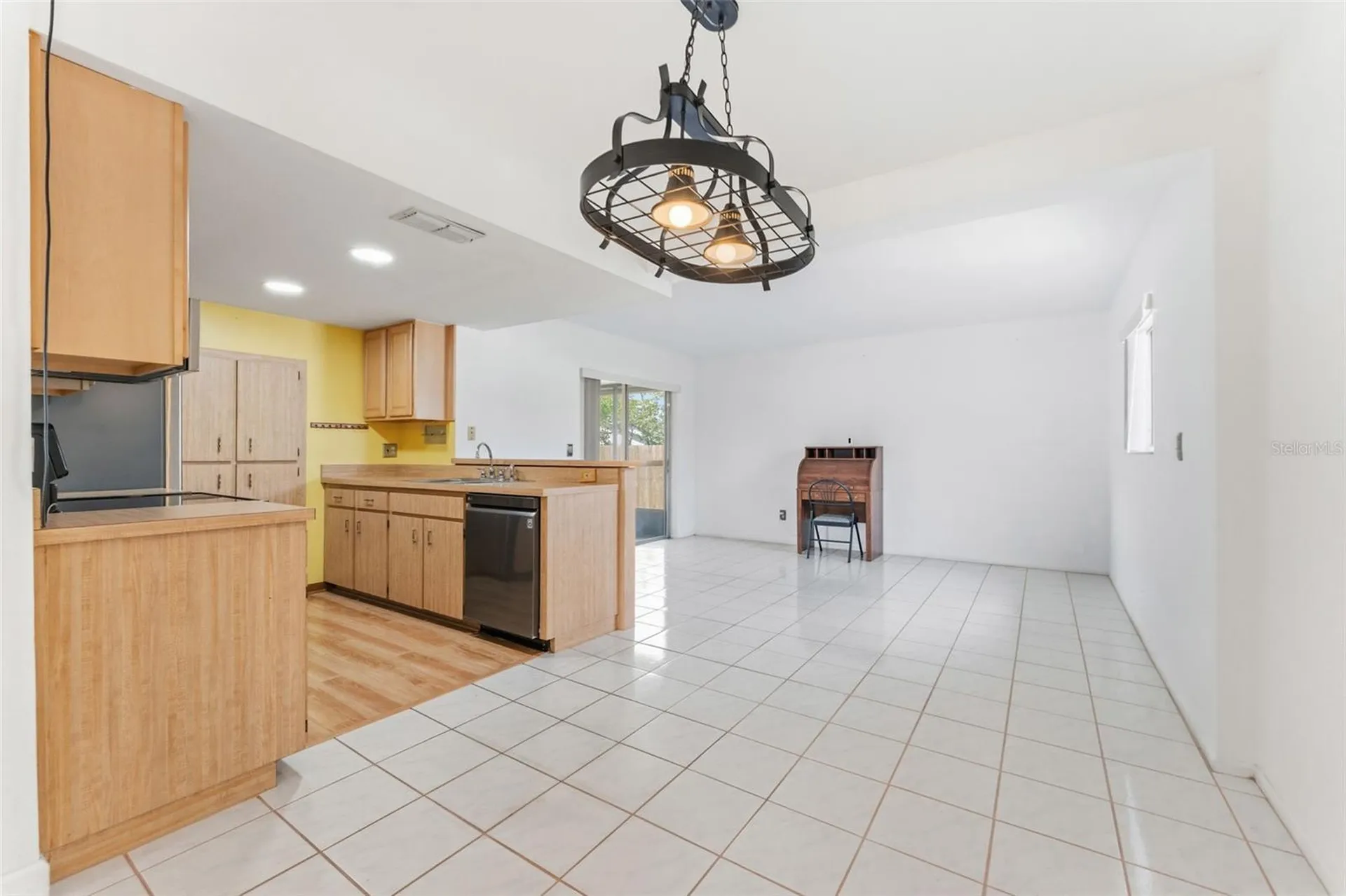 611 Tangerine Drive Oldsmar FL 34677
