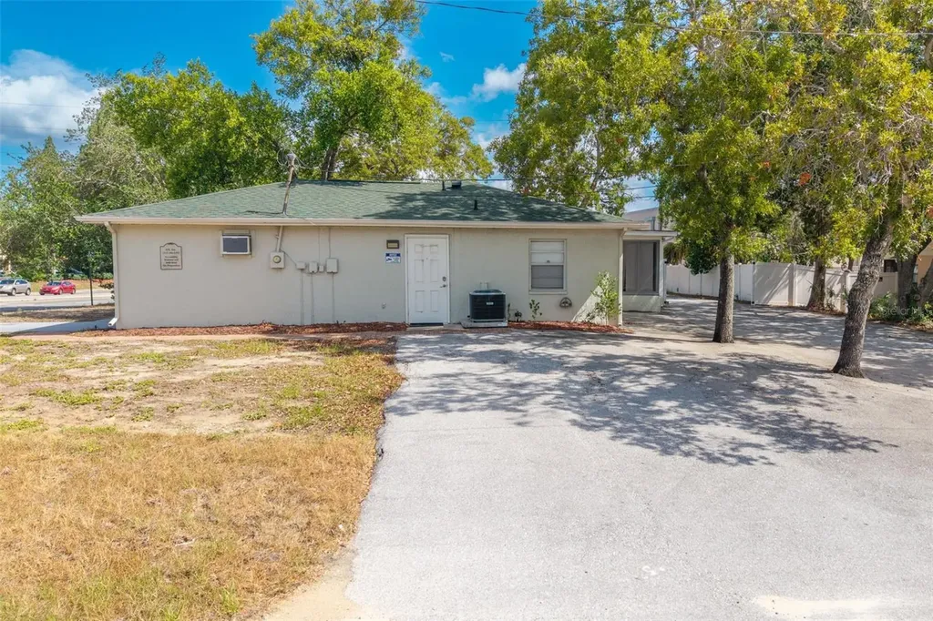 1492 Mariner Boulevard Spring Hill FL 34609
