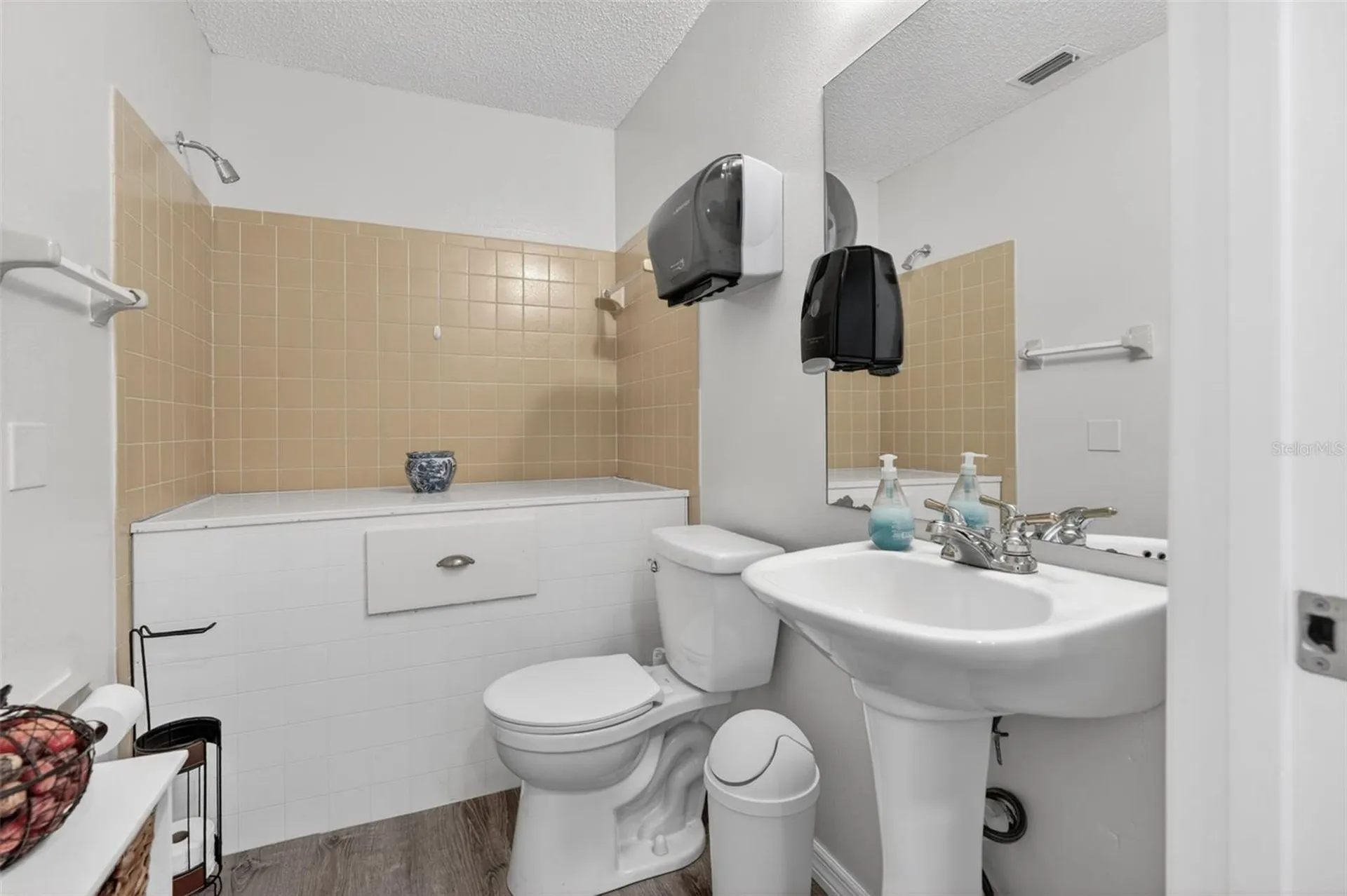 1492 Mariner Boulevard Spring Hill FL 34609