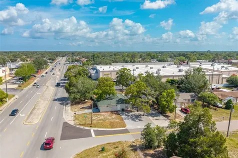 1492 Mariner Boulevard Spring Hill FL 34609