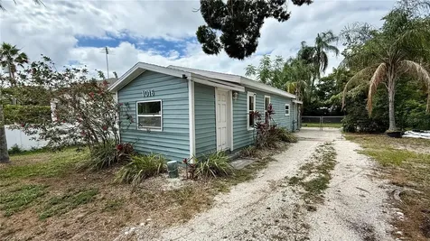 1016 Rosery Road NW Largo FL 33770