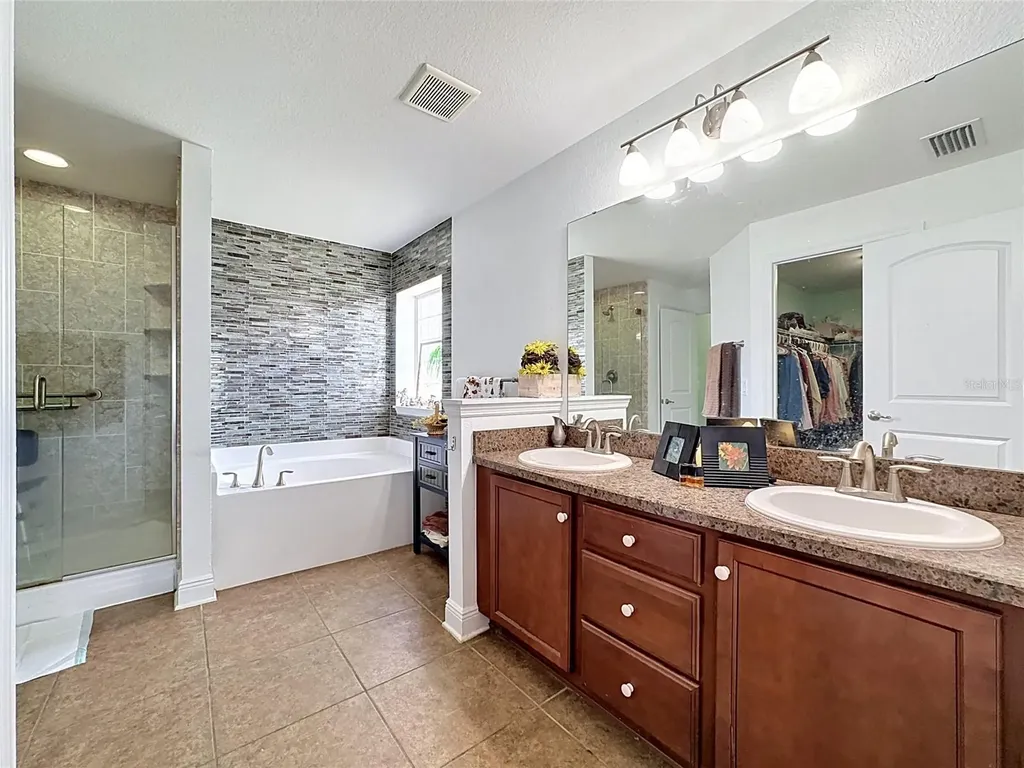 10821 Standing Stone Drive Wimauma FL 33598