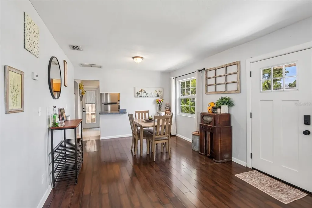 4218 6th Avenue N St Petersburg FL 33713