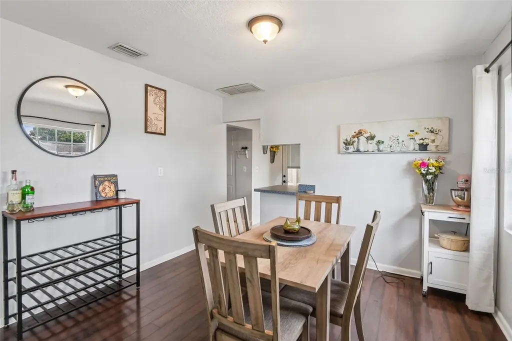 4218 6th Avenue N St Petersburg FL 33713