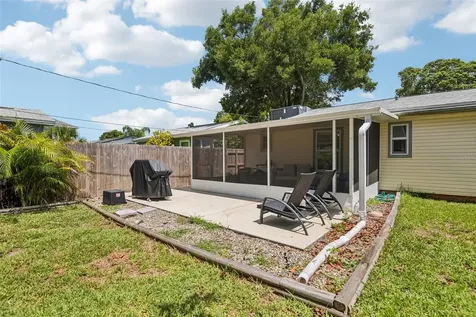 4218 6th Avenue N St Petersburg FL 33713
