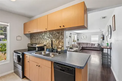 4218 6th Avenue N St Petersburg FL 33713