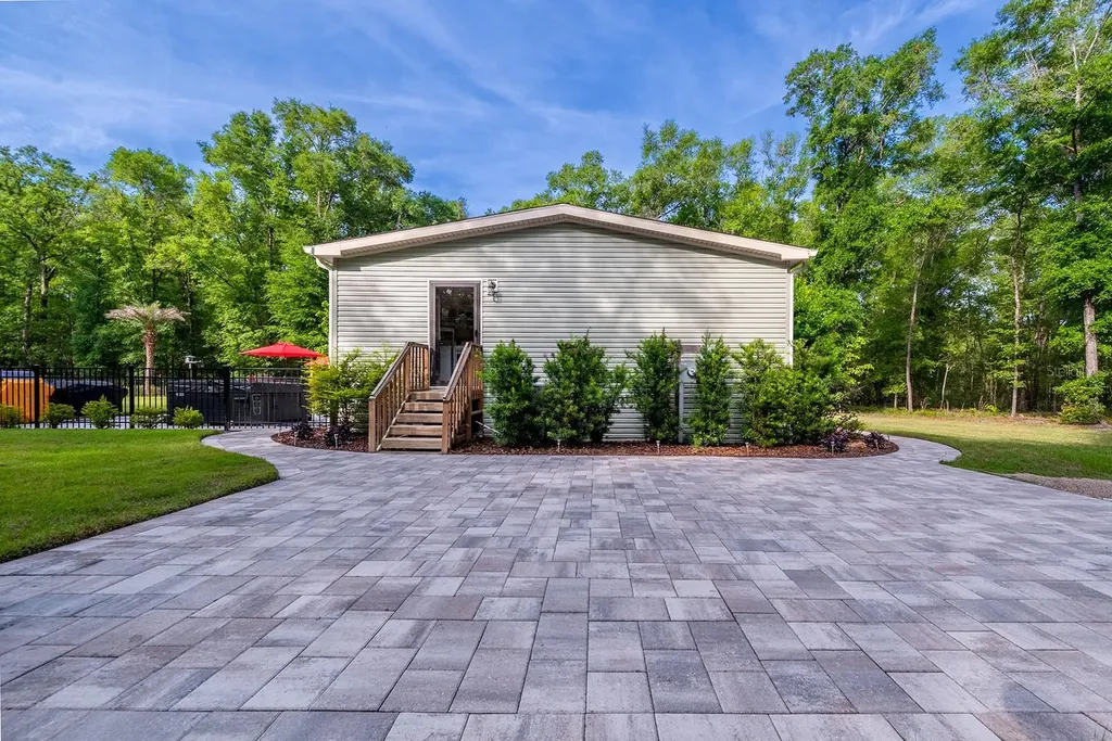 3190 NE 76th Avenue High Springs FL 32643