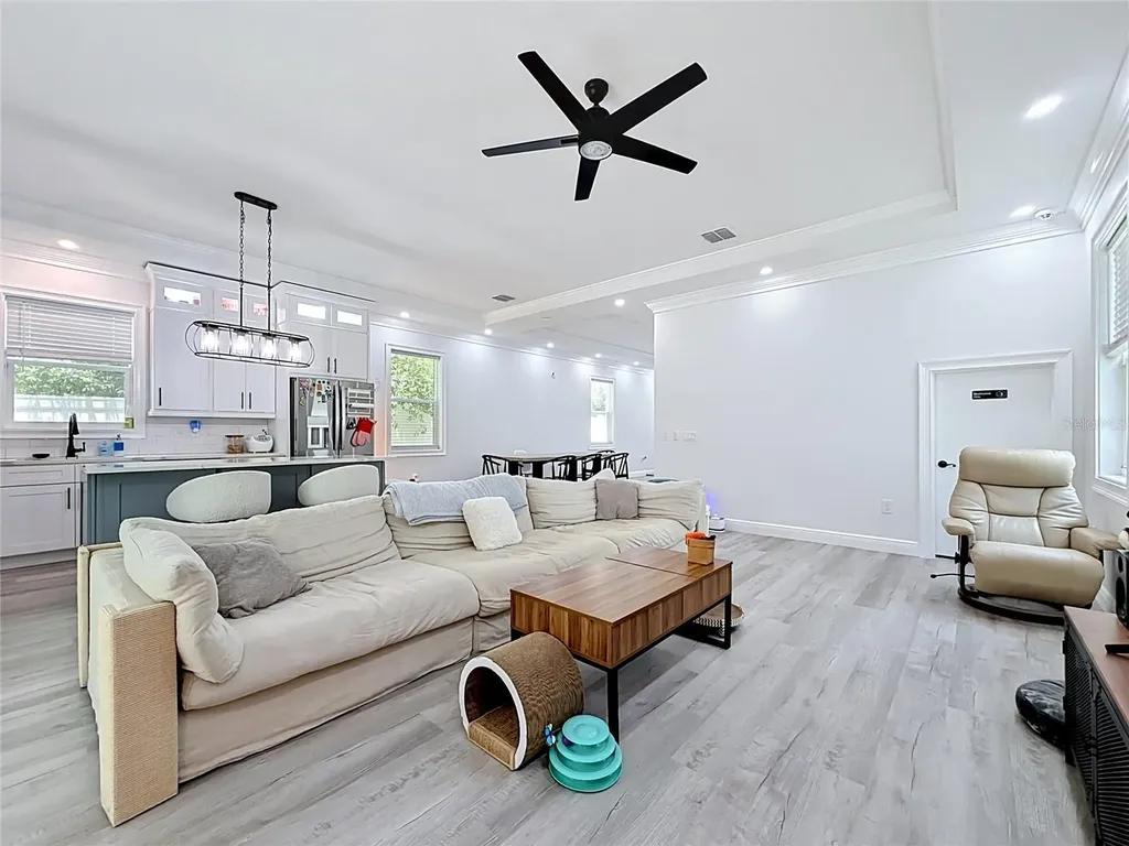 525 Elm Street Safety Harbor FL 34695