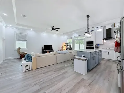 525 Elm Street Safety Harbor FL 34695