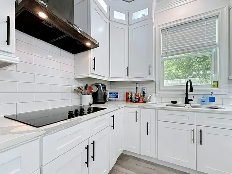 525 Elm Street Safety Harbor FL 34695
