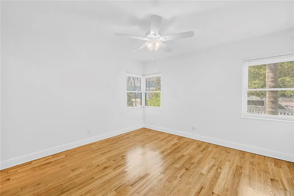 348 11th Avenue NE St Petersburg FL 33701