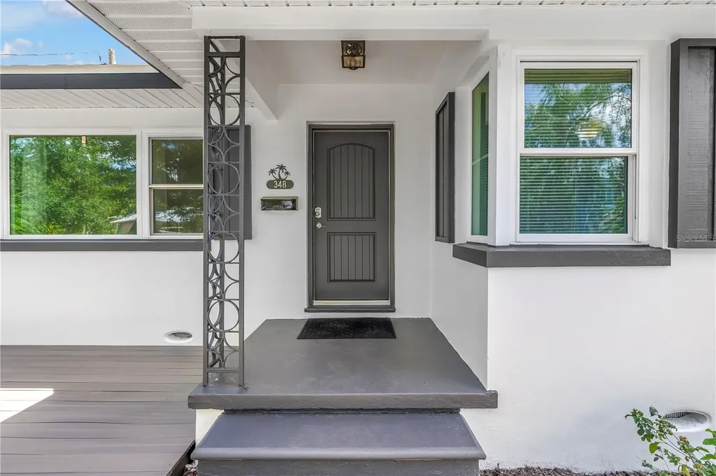 348 11th Avenue NE St Petersburg FL 33701