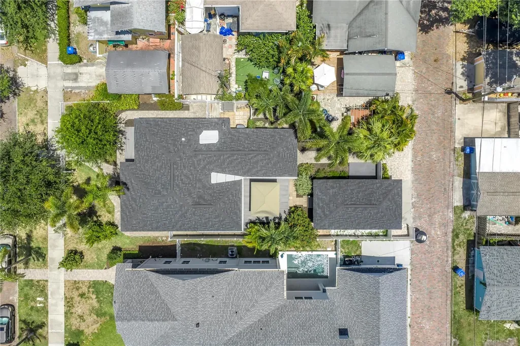 348 11th Avenue NE St Petersburg FL 33701