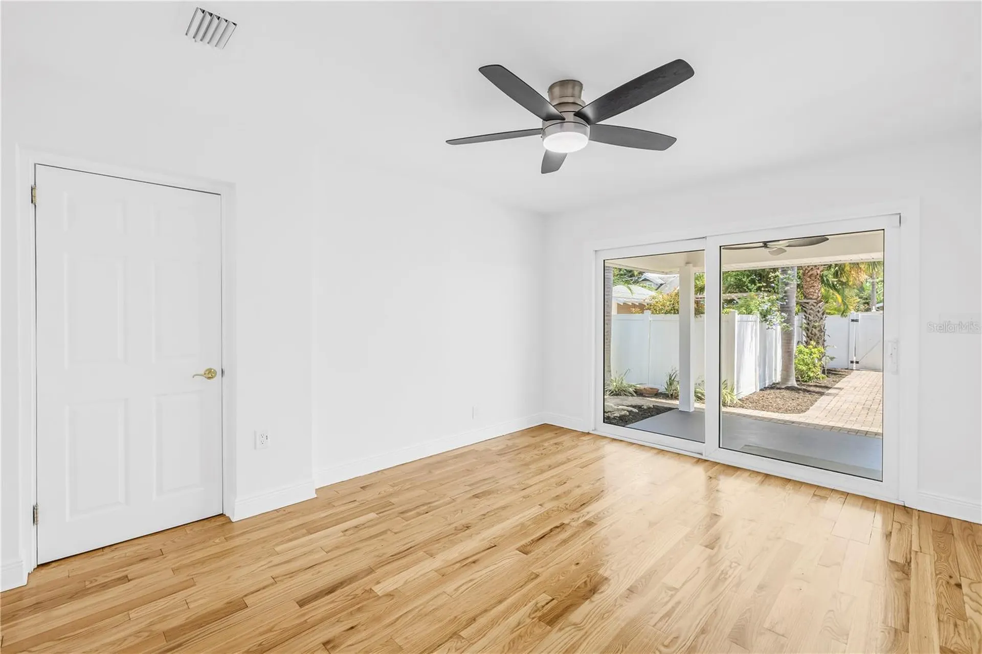 348 11th Avenue NE St Petersburg FL 33701