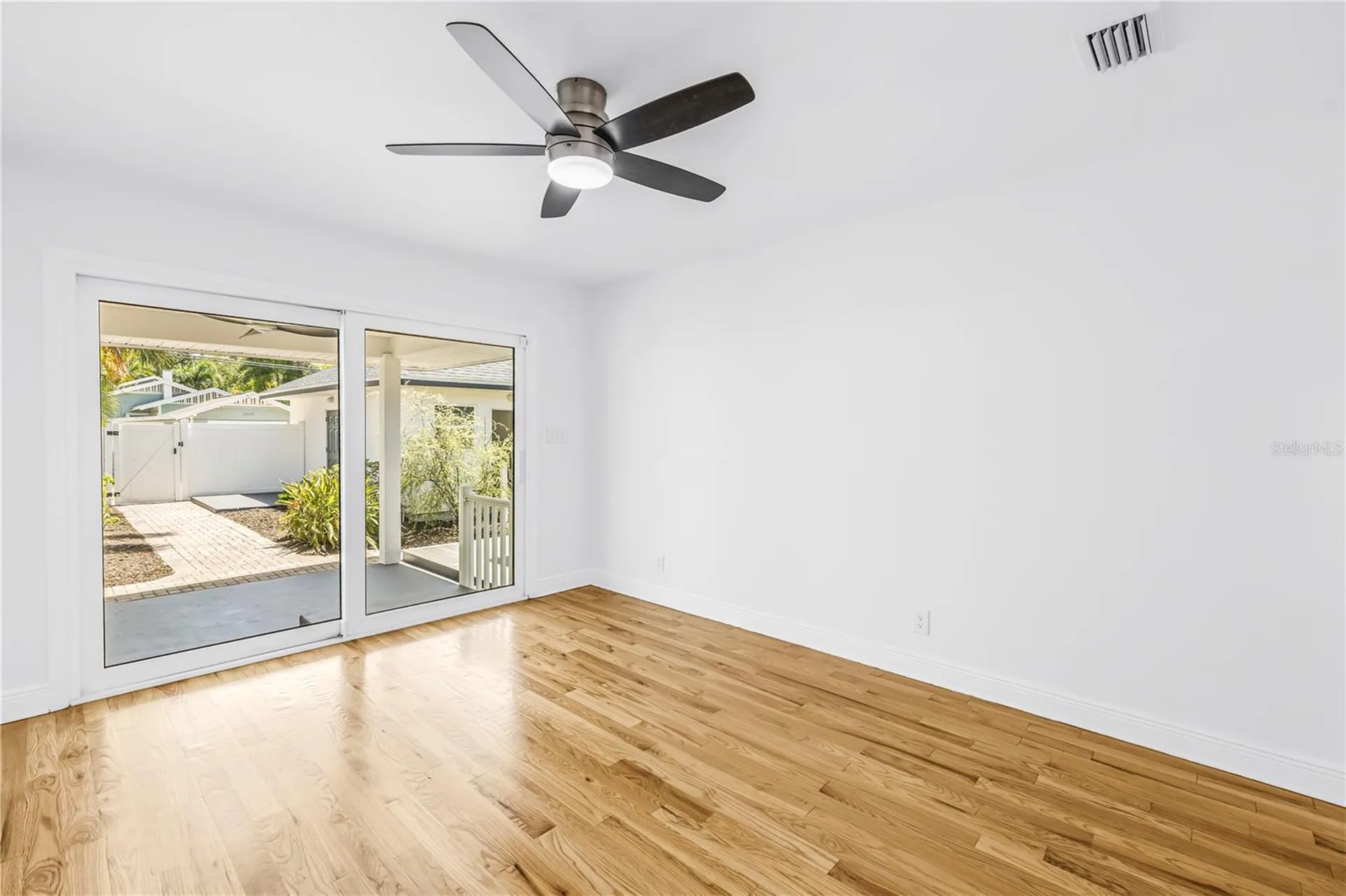 348 11th Avenue NE St Petersburg FL 33701