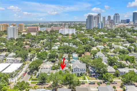 348 11th Avenue NE St Petersburg FL 33701