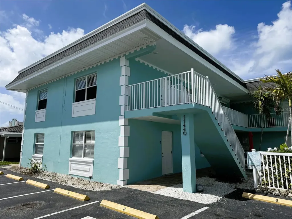 11440 1st Street E Treasure Island FL 33706