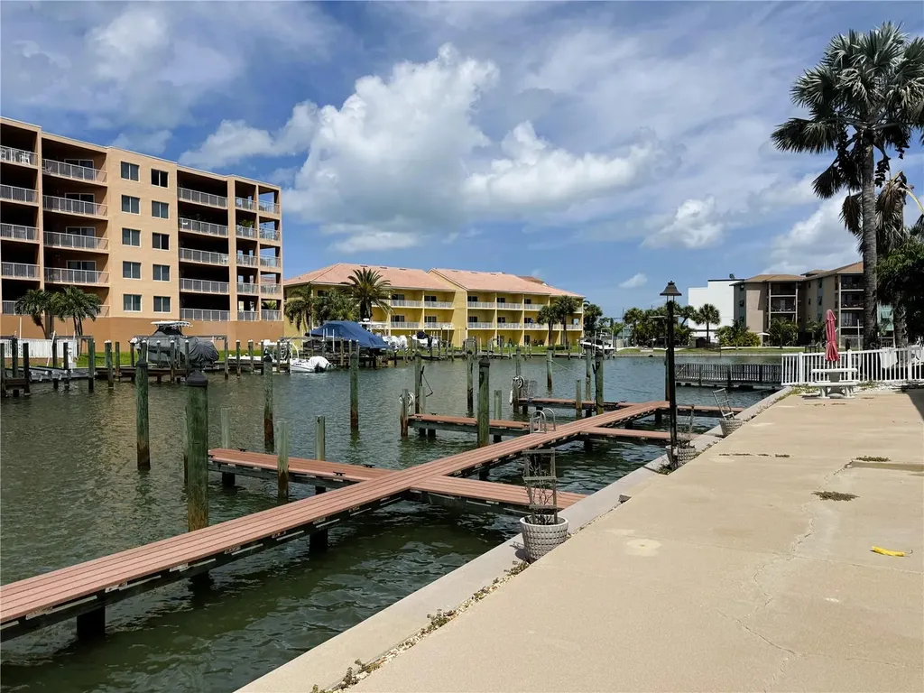 11440 1st Street E Treasure Island FL 33706