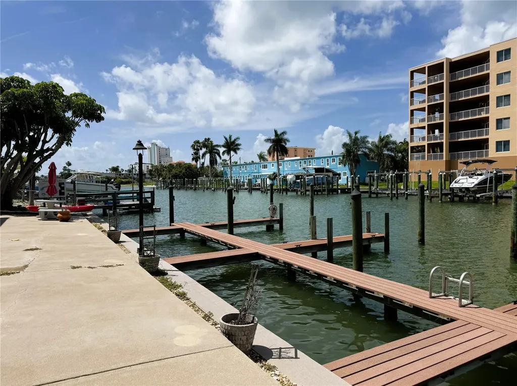 11440 1st Street E Treasure Island FL 33706