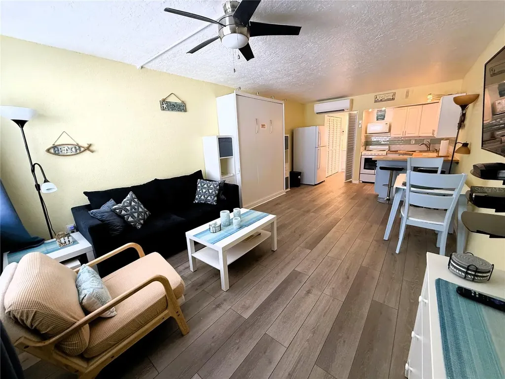 11440 1st Street E Treasure Island FL 33706