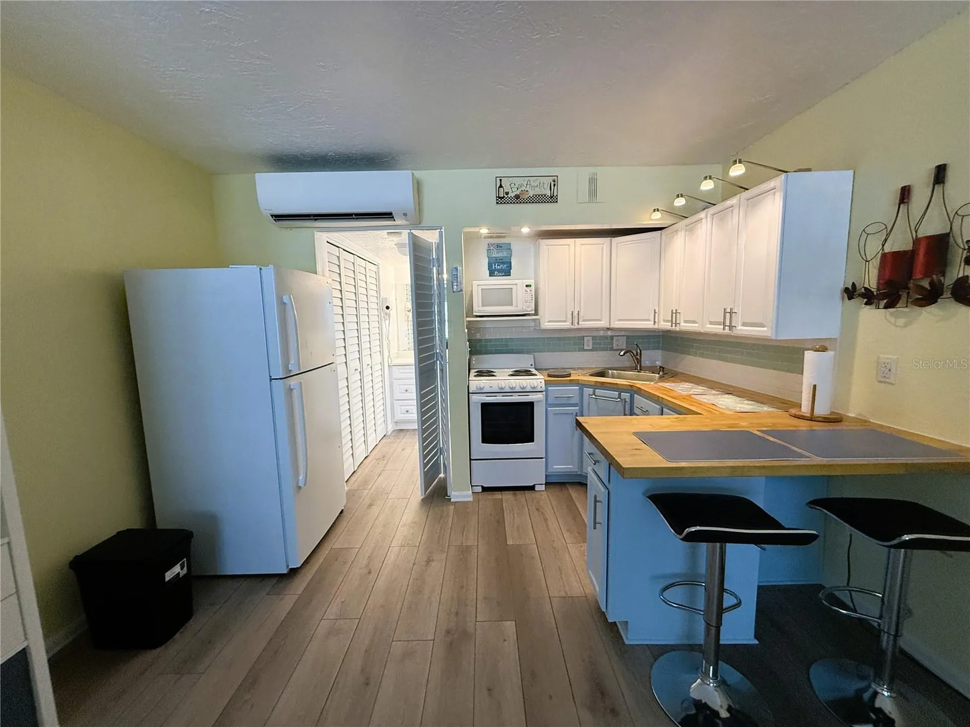 11440 1st Street E Treasure Island FL 33706
