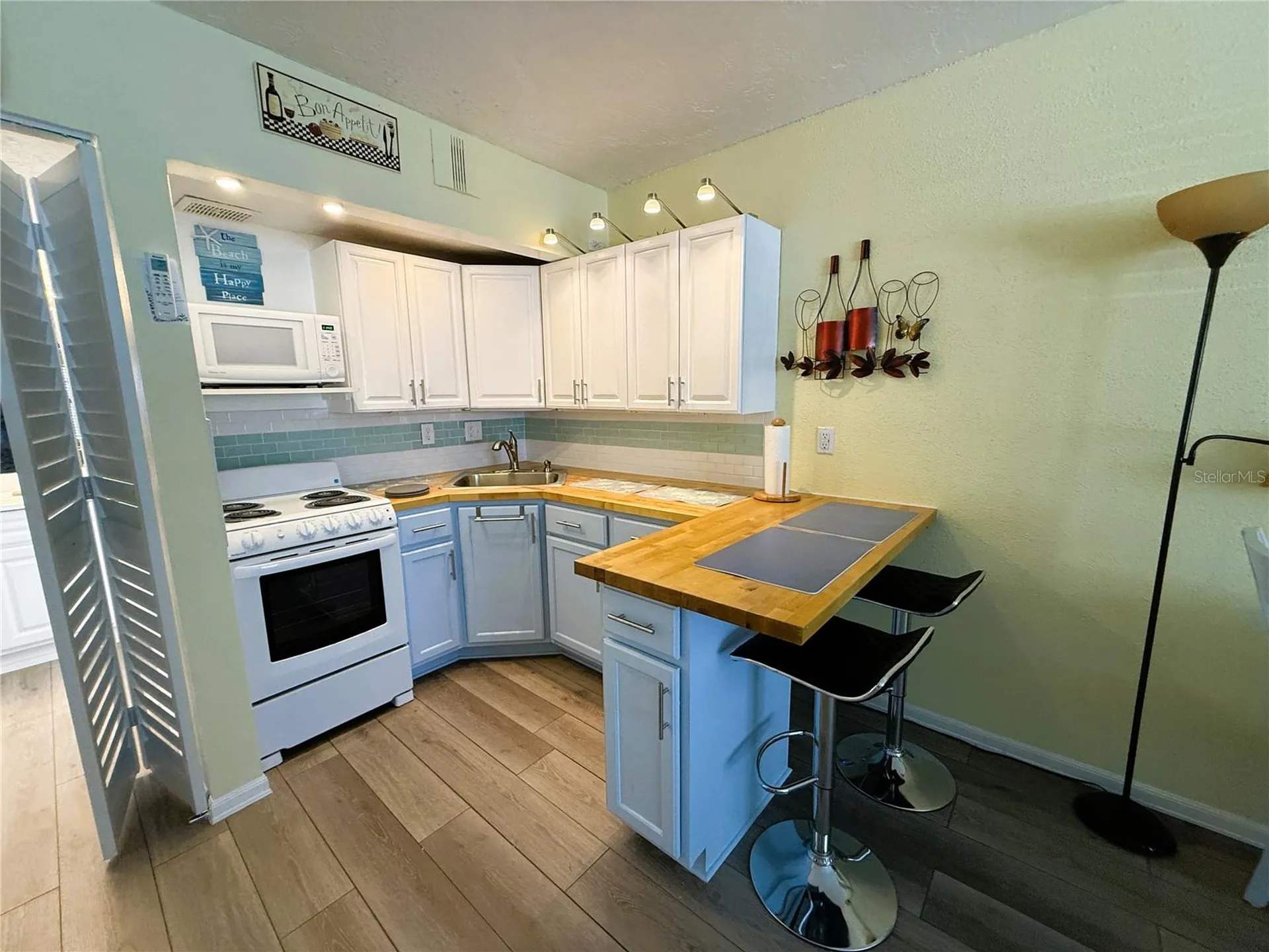 11440 1st Street E Treasure Island FL 33706
