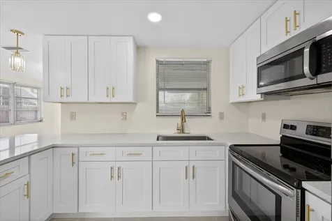 7523 Briarwood Drive Port Richey FL 34668