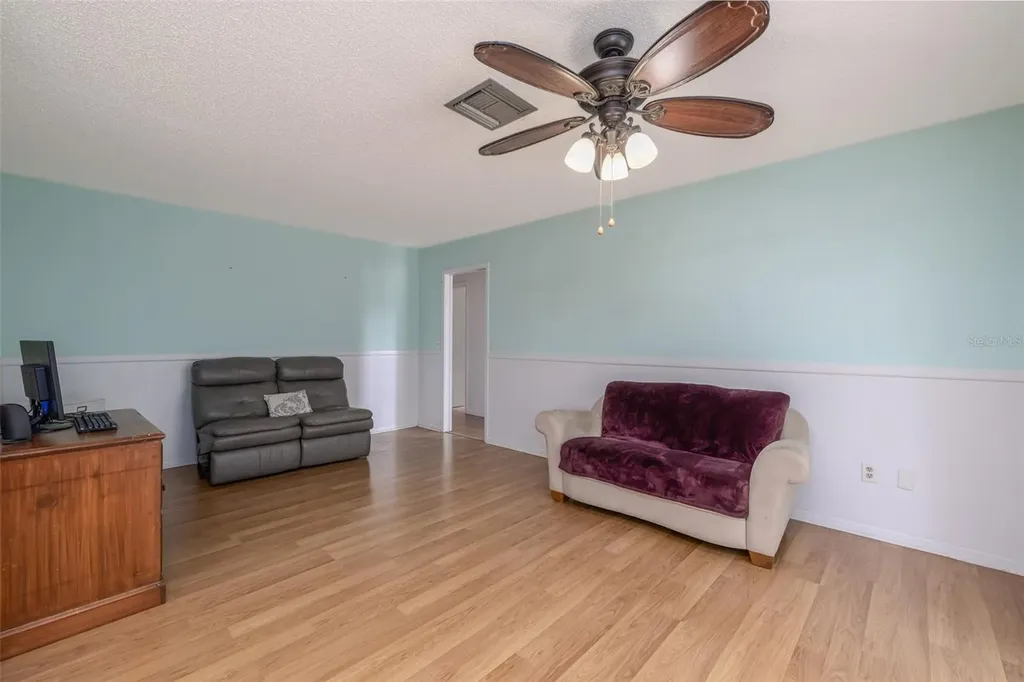 1987 S Old Mill Drive Deltona FL 32725