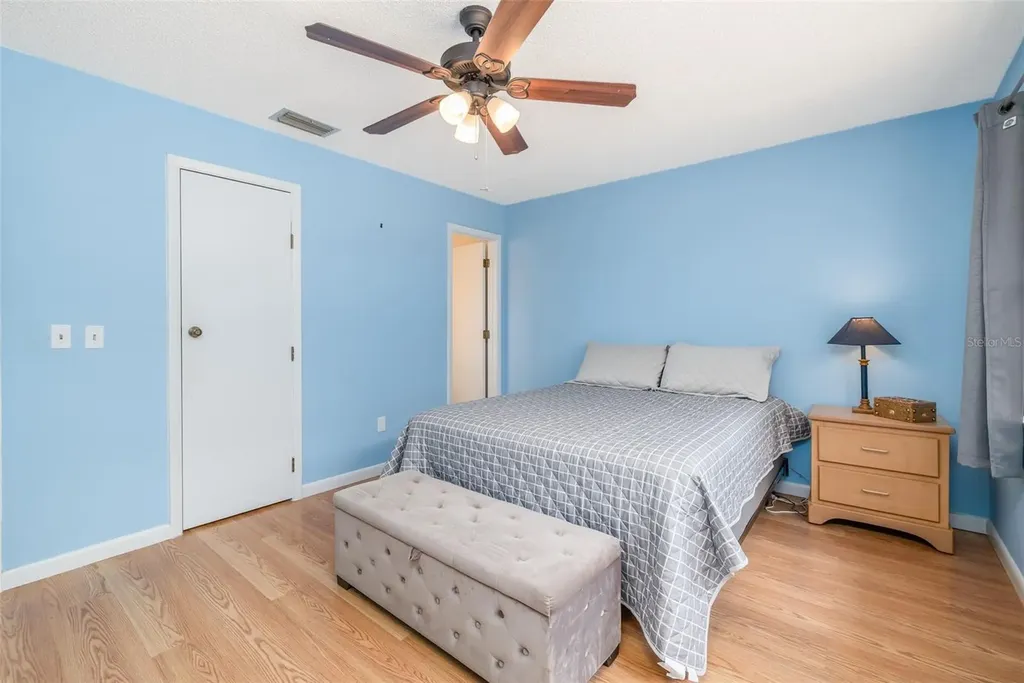 1987 S Old Mill Drive Deltona FL 32725