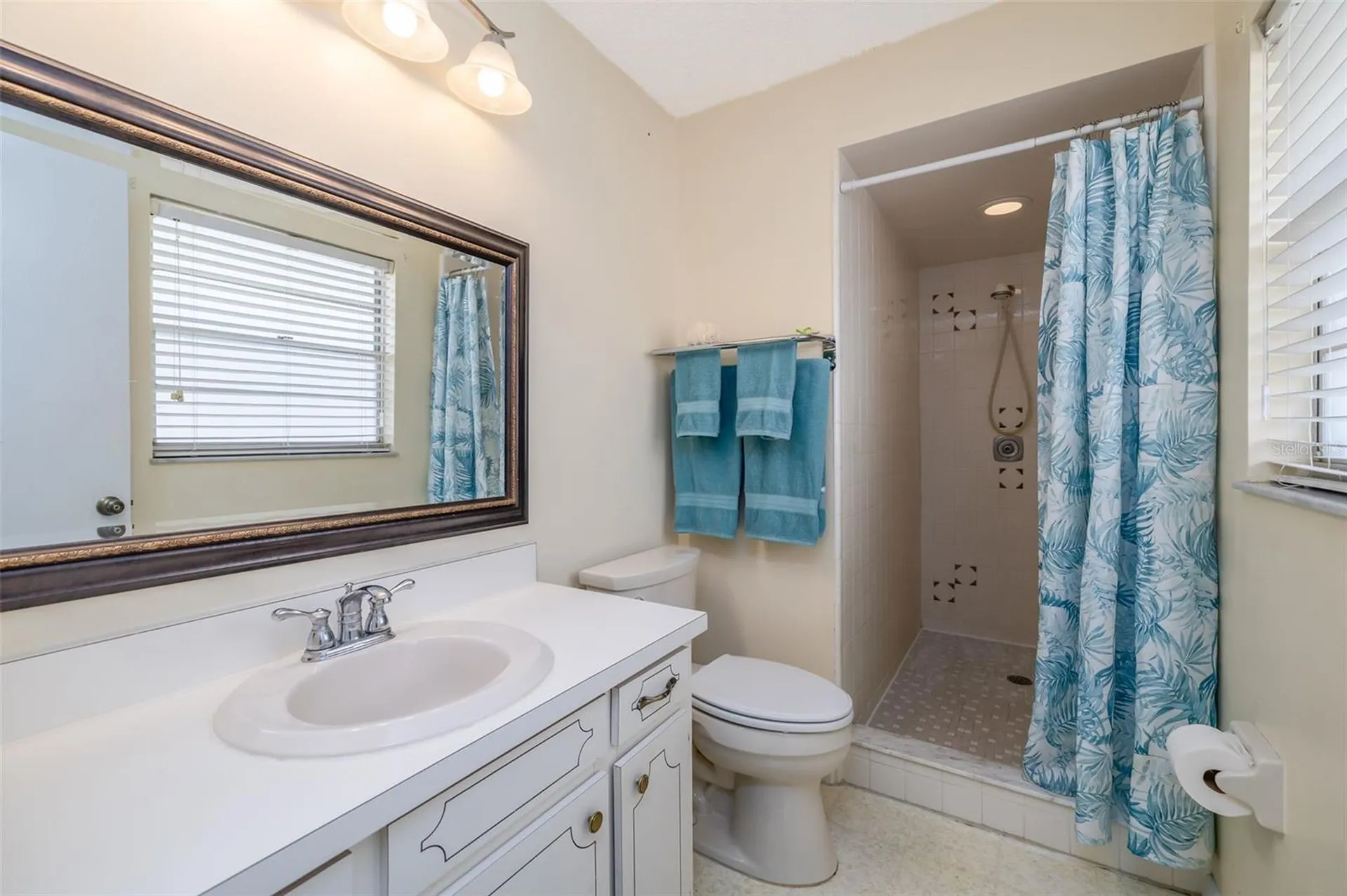 1987 S Old Mill Drive Deltona FL 32725