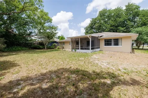 1987 S Old Mill Drive Deltona FL 32725