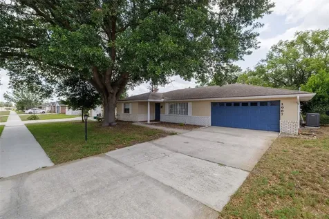 1987 S Old Mill Drive Deltona FL 32725