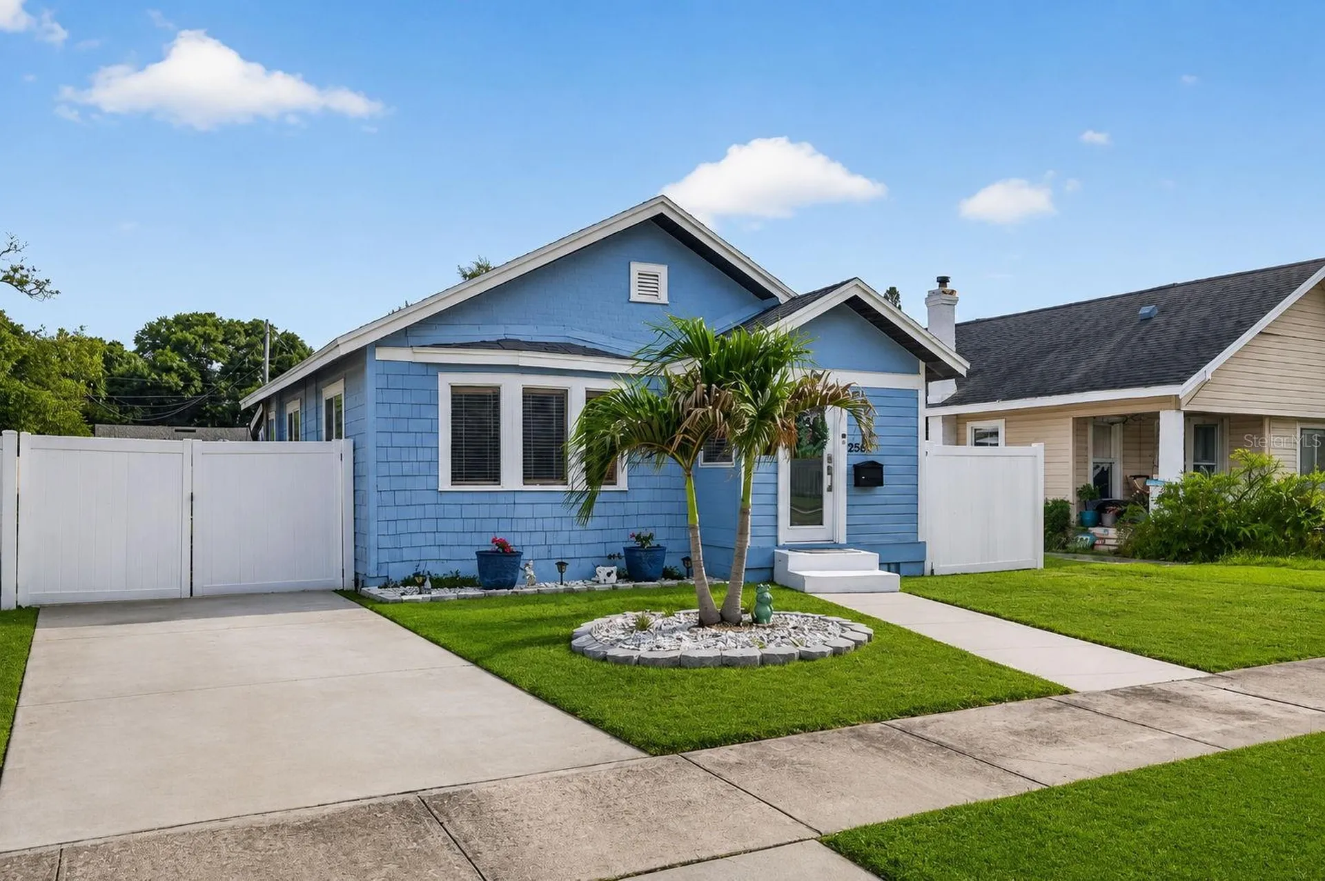 2561 13th Avenue N St Petersburg FL 33713