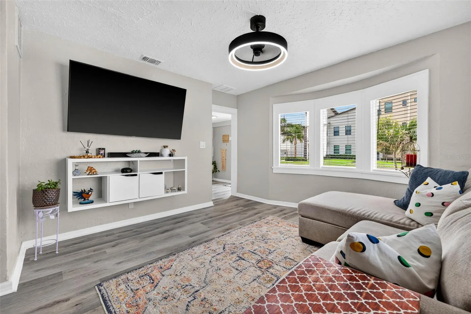2561 13th Avenue N St Petersburg FL 33713