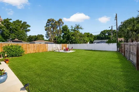 2561 13th Avenue N St Petersburg FL 33713