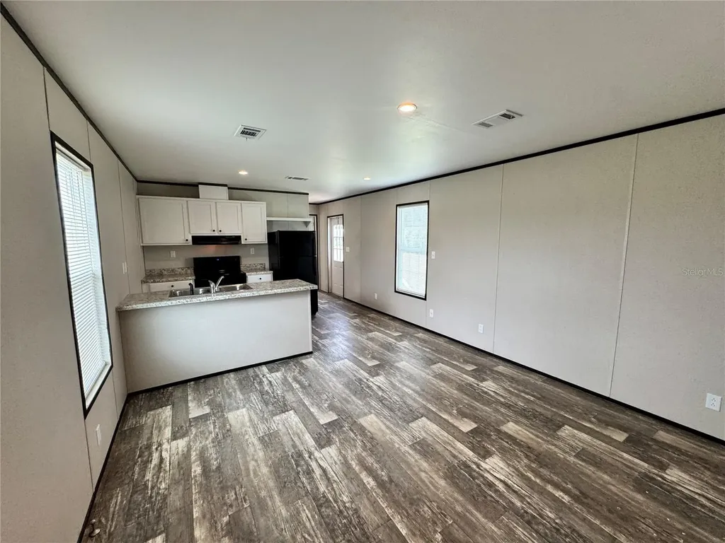 1115 NW 12th Lane Lake Panasoffkee FL 33538