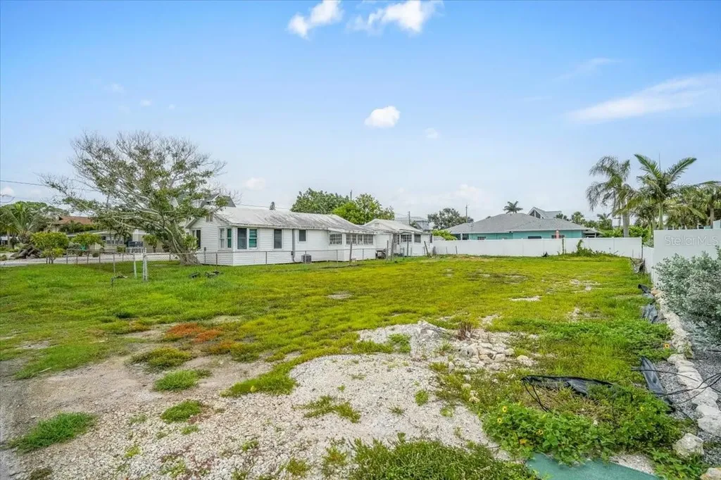 121 48th Street Holmes Beach FL 34217