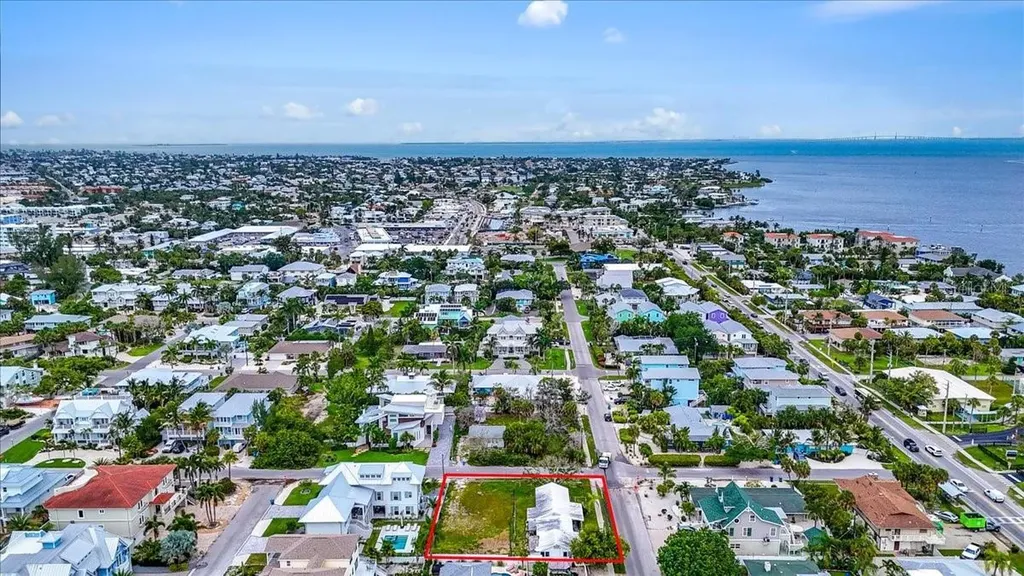 121 48th Street Holmes Beach FL 34217