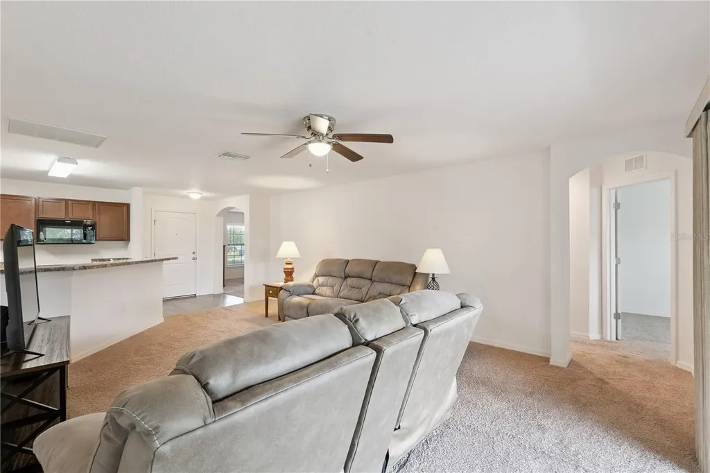 916 Aspen View Circle Groveland FL 34736