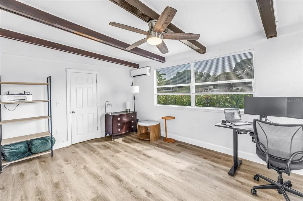7599 Meadowlawn Drive N St Petersburg FL 33702