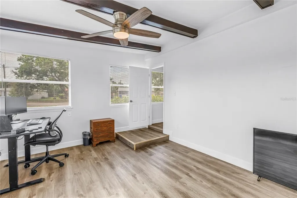 7599 Meadowlawn Drive N St Petersburg FL 33702