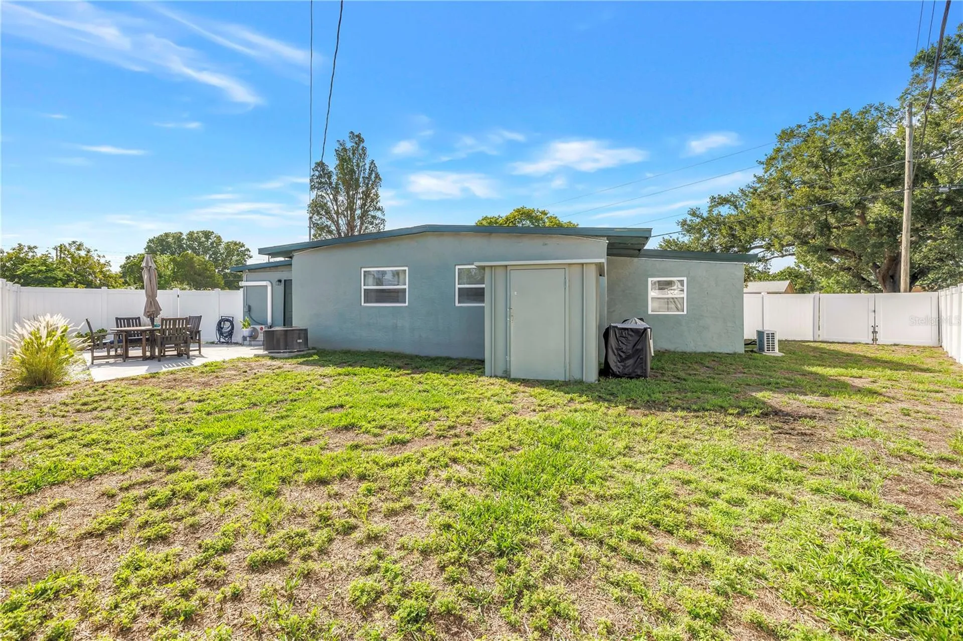 7599 Meadowlawn Drive N St Petersburg FL 33702