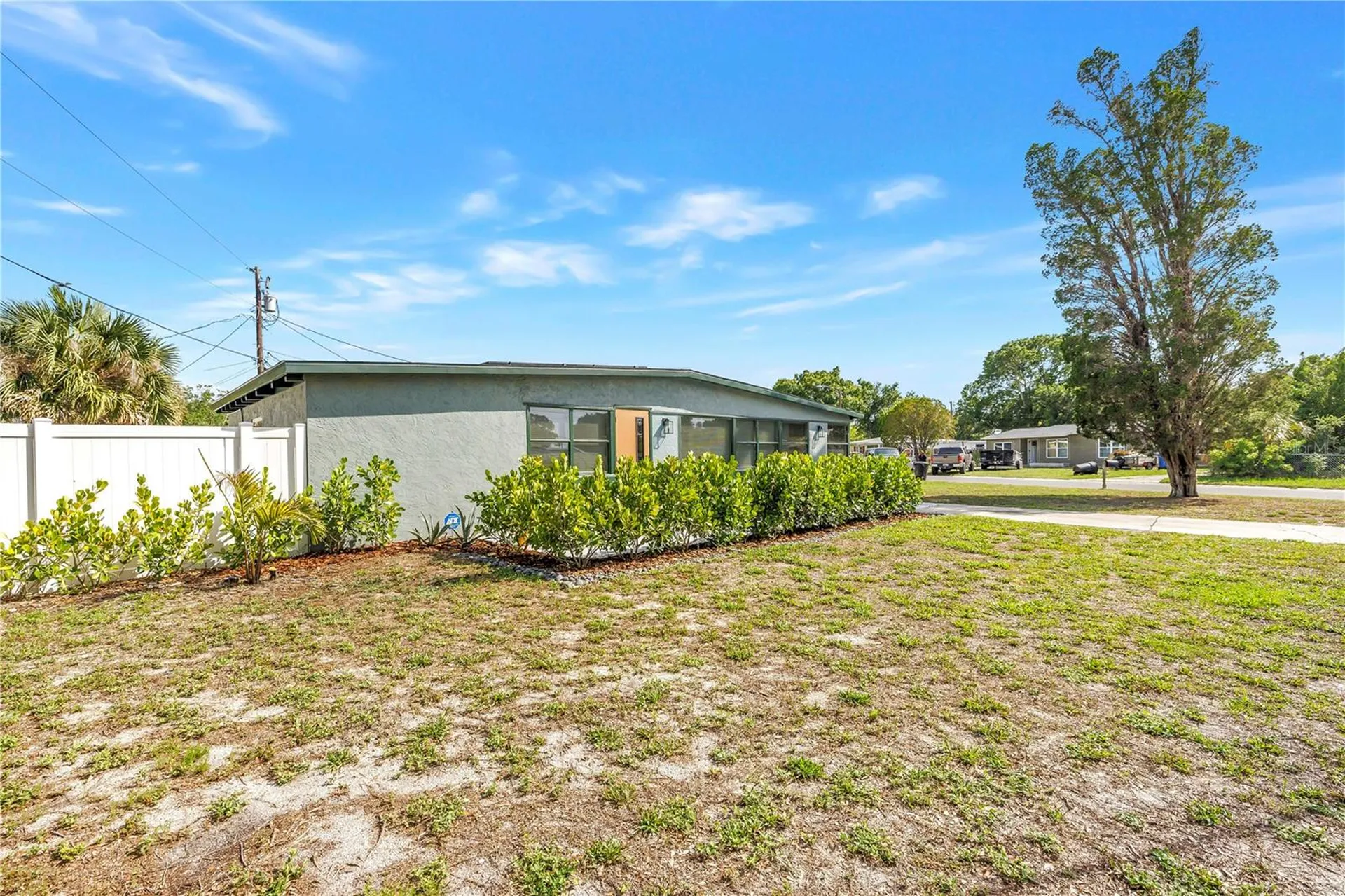 7599 Meadowlawn Drive N St Petersburg FL 33702