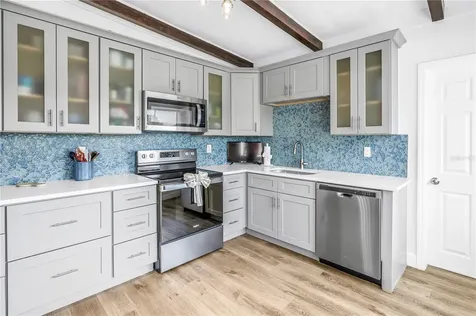 7599 Meadowlawn Drive N St Petersburg FL 33702