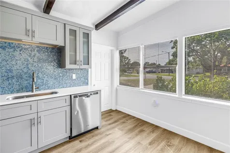 7599 Meadowlawn Drive N St Petersburg FL 33702