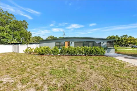 7599 Meadowlawn Drive N St Petersburg FL 33702