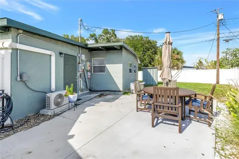 7599 Meadowlawn Drive N St Petersburg FL 33702