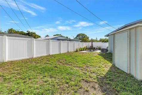 7599 Meadowlawn Drive N St Petersburg FL 33702