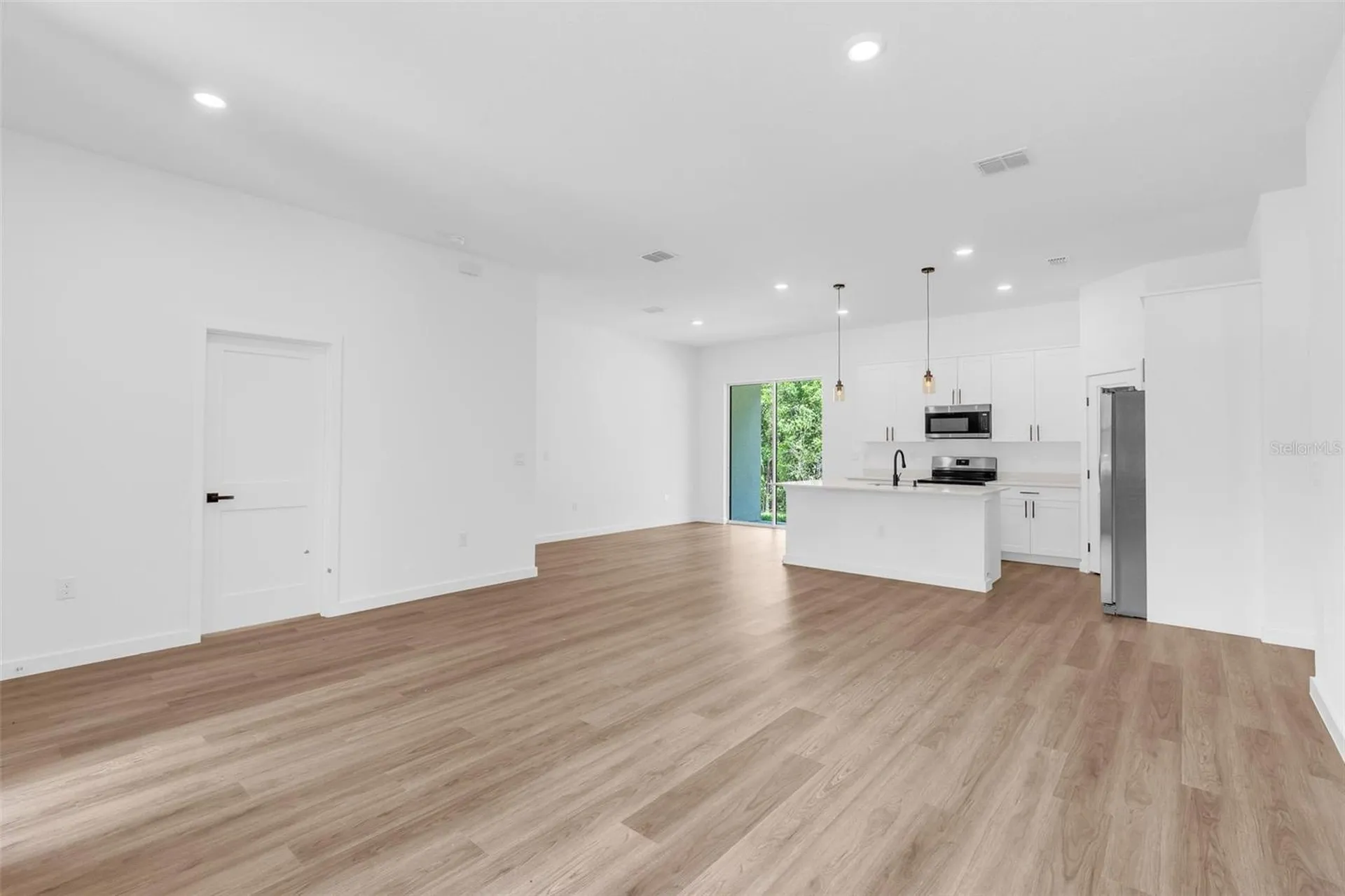 1318 W Dupont Drive Dunnellon FL 34434