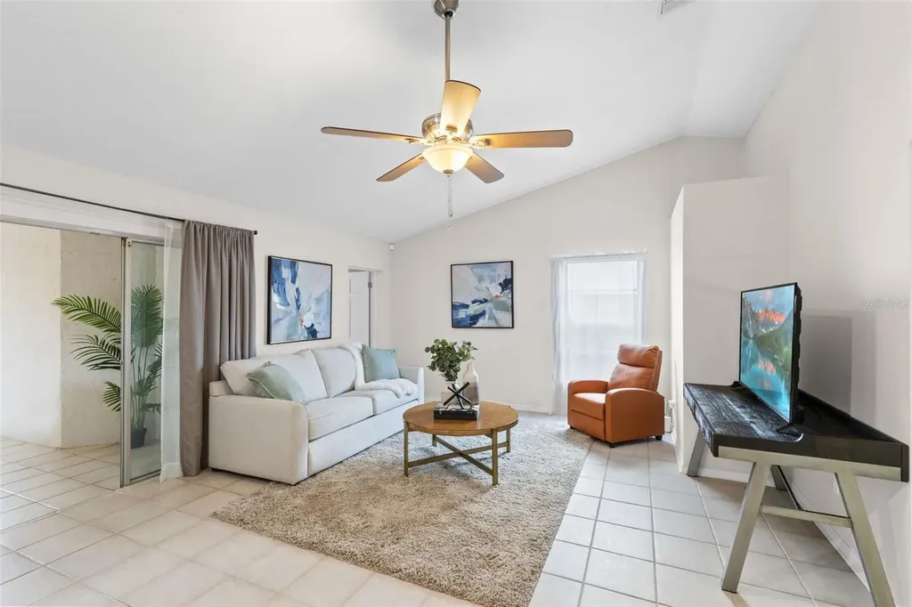 9909 Earlston Street Orlando FL 32817